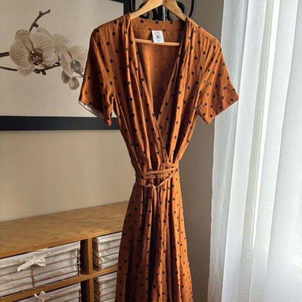 Son de Flor Short-Sleeve Midi Wrap Dress Cinnamon Polka Dots